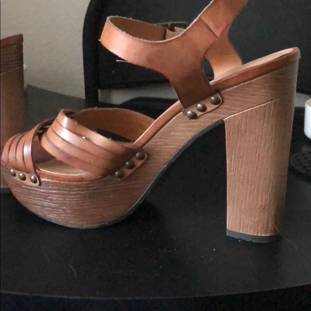 Brown open toed heels